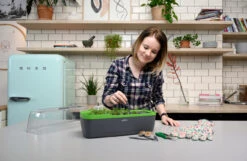 BoQube Gewächshaus & Pflanzkasten L Anthrazit-grün | Zimmergewächshäuser Von Romberg 17 BoQube Gewächshaus & Pflanzkasten L Anthrazit-grün | Zimmergewächshäuser Von Romberg -Garten- Und Outdoor-Geschäfte 539702 BoQube Gewaechshaus Farbe anthrazit gru 9